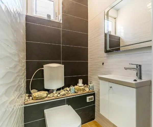 Sea Front Lucija By Interhome בית נופש *