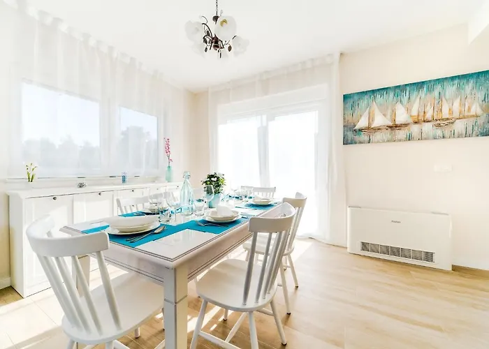 Sea Front Lucija By Interhome בית נופש *